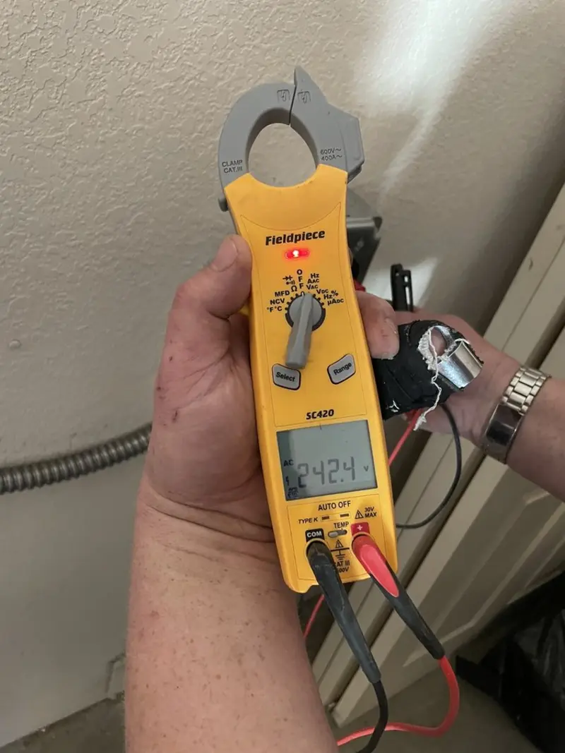 Voltage testing with clamp meter during Generator Installation in Williston